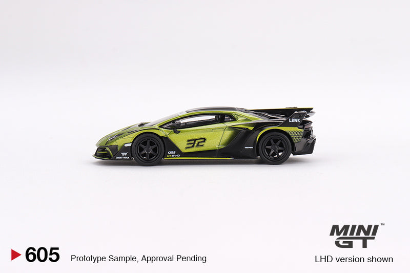 Mini GT 1:64 Lamborghini LB-Silhouette WORKS Aventador GT EVO – Lime Driver side door