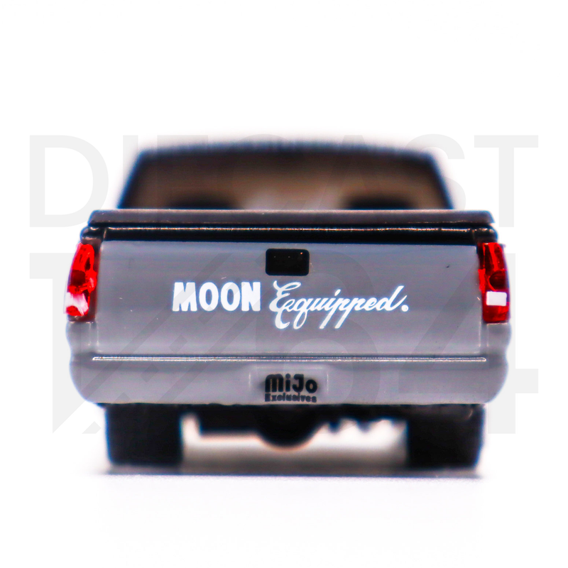 M2 Machines 1:64 1990 Chevrolet C1500 454SS Pickup Mooneyes Equipped – Black w/ Grey rear bumper and tailgate– Mijo Exclusives
