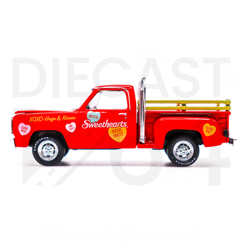 M2 Machines 1:64 1978 Dodge Adventure 150 Li’l Red Express Truck- Red Sweetheart driver side door – Hobby Exclusive