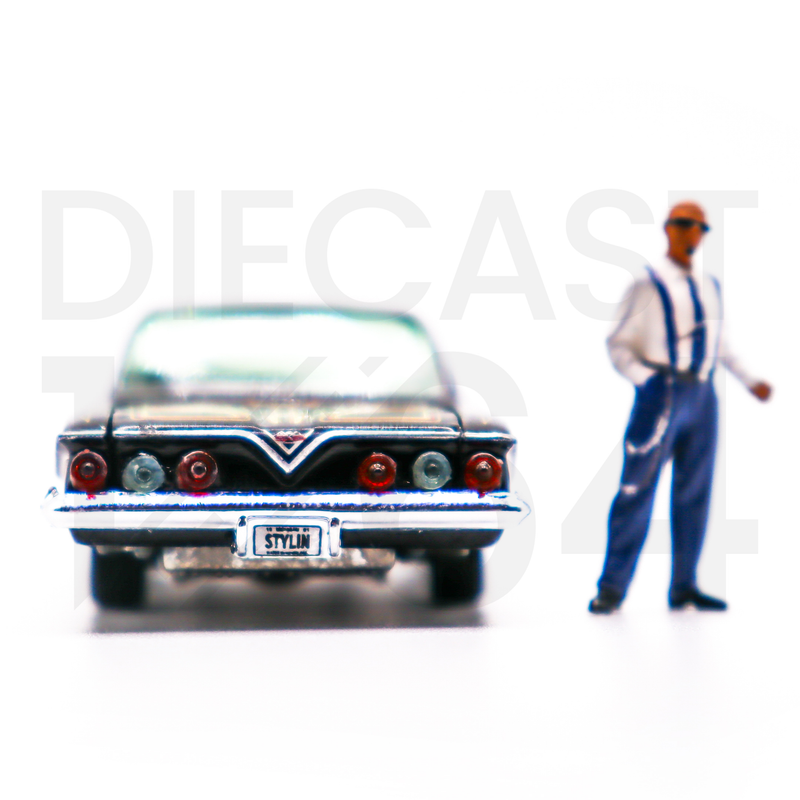 Johnny Lightning 1:64 Lowriders 1961 Chevrolet Impala with American Diorama Figure Limited 3,600 Pieces rear bumper and figurine – Mijo Exclusives