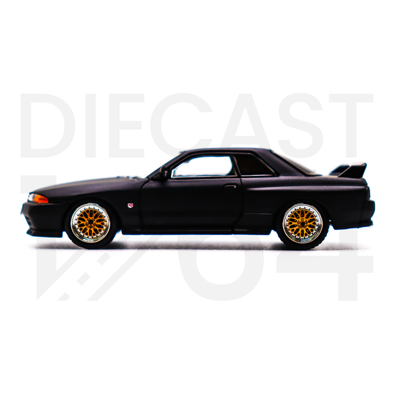 NISSAN SKYLINE GT-R (R32) Matt Black The Diecast Company Special Edition Limited Quantity Production driver side wheels