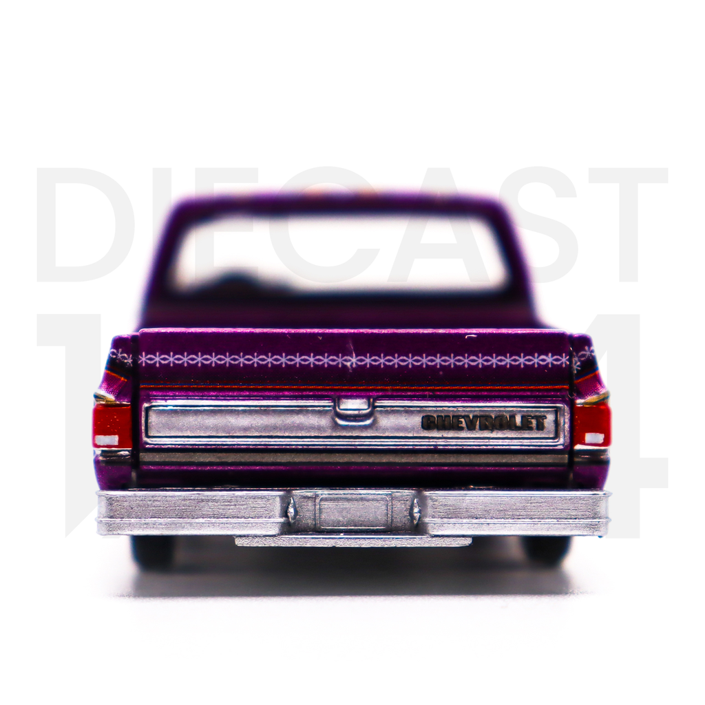 Diecast 164 | Auto World 83 Chevy Silverado Pickup Lowrider