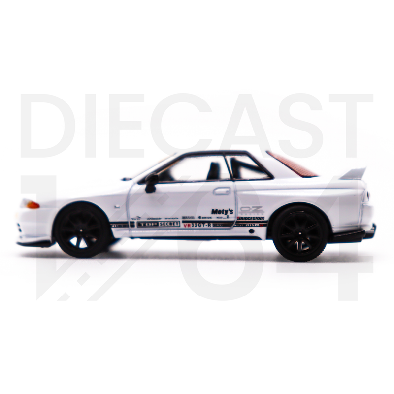Mini GT 1:64 Top Secret Nissan GT-R VR32 – White driver side door