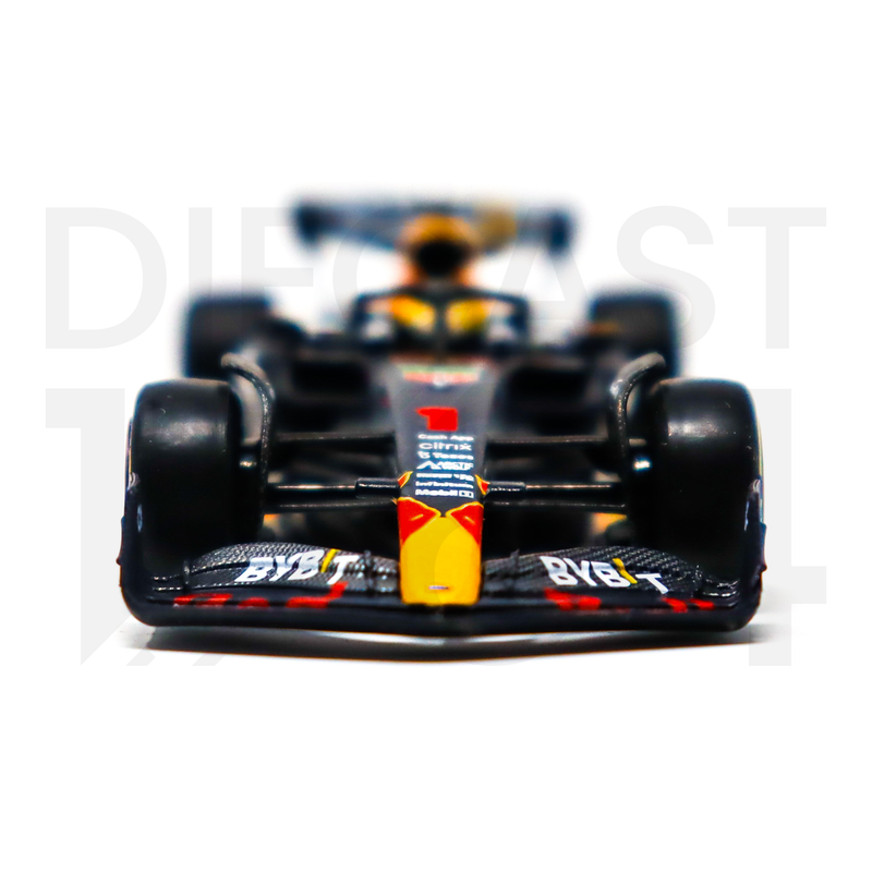 Mini GT 1:64 Oracle Red Bull Racing RB18