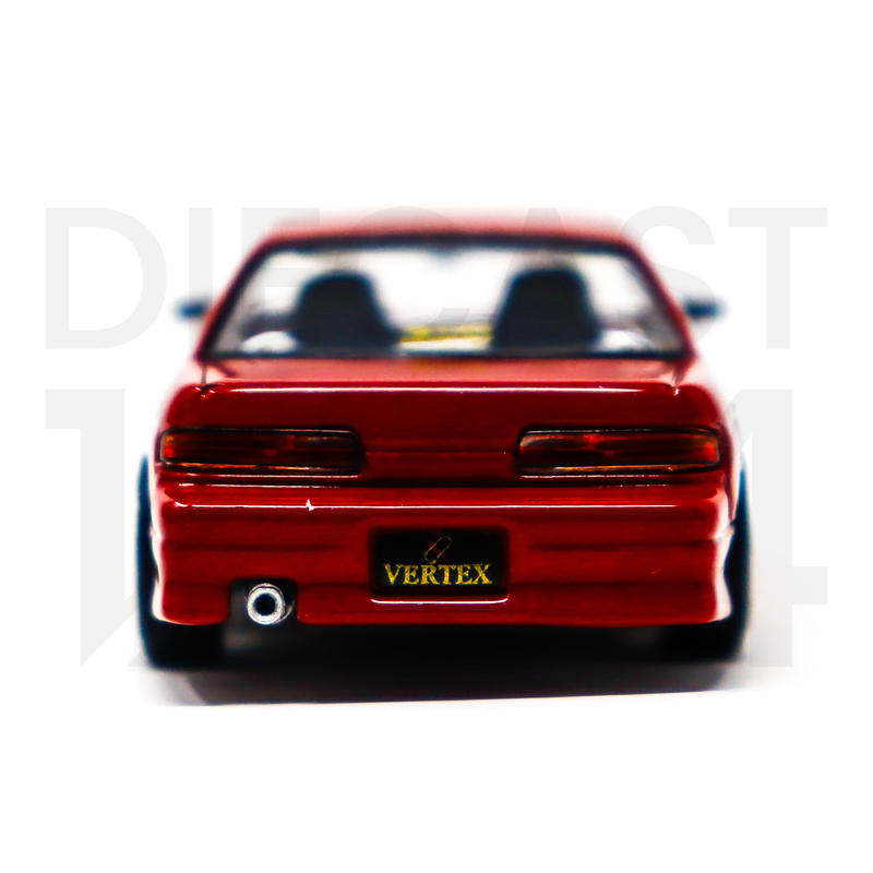 Tarmac Works 1:64 VERTEX Nissan Silvia S13 – Red Metallic – Global64 rear bumper with vertex license plate