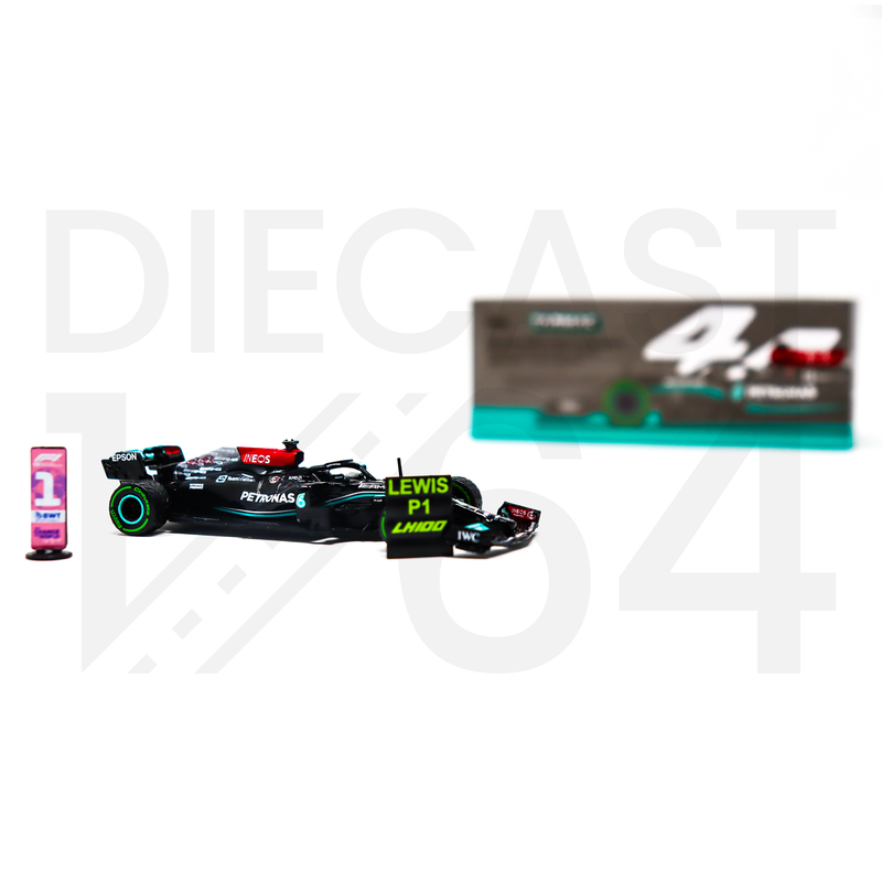 Tarmac Works 1:64 Mercedes-AMG F1 W12 E Performance Russian Grand Prix 2021 Winner 100th Win – Lewis Hamilton – Global64