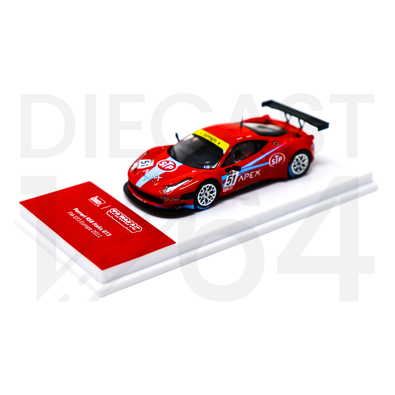 Tarmac Works 1:64 Ferrari 458 Italia GT3 FIA GT3 Europe 2011 D. Brown / G. Geddie- Red on platform base